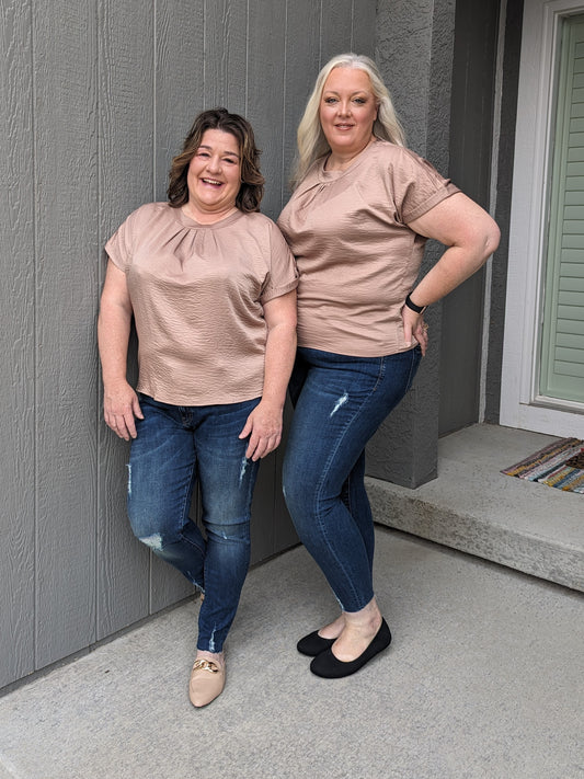 Curvy SS Luxe Top Taupe